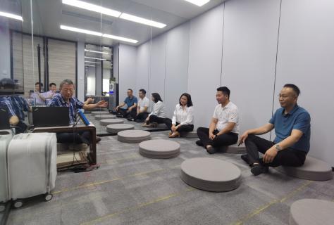 “ 疫情突围，共谋发展 ” 青崖娱乐创新商学研习社举办线上分享会