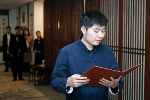 罗湖区人大常委副主任谭会茹一行莅临青崖娱乐调研