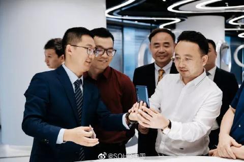 秋日餐叙 共叙商机|青崖娱乐董事长李厚德受邀参加丽泽SOHO秋日餐叙