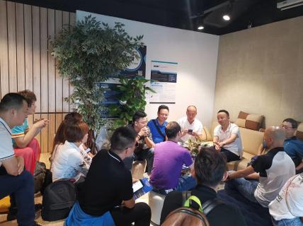 让中国企业家更有眼界——青崖娱乐创始人李厚德率领企业家学员游学越南站