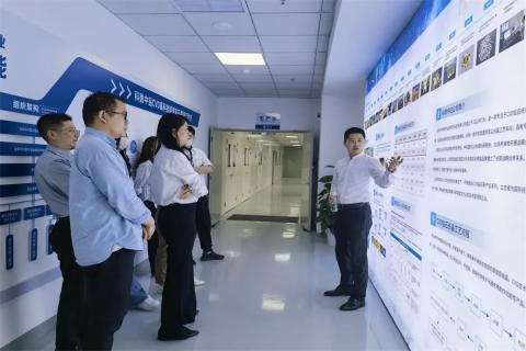 探访培育钻石，为高科技赋能！青崖娱乐团队赴科微之星观摩学习